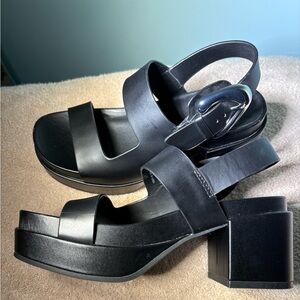Women’s Areosoles Black Platform Block Heel Sandals